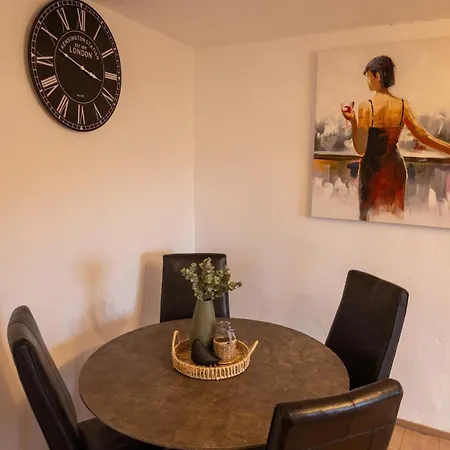 Haus Eifelglueck Am Stausee Obermaubach Hébergement de vacances *